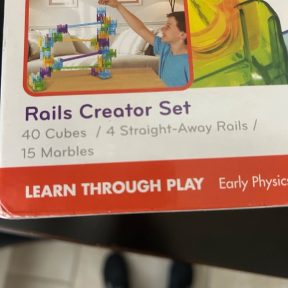 Q-Ba-Maze 2.0 Marble Maze Rail Creator Set. - Picture 2 of 7